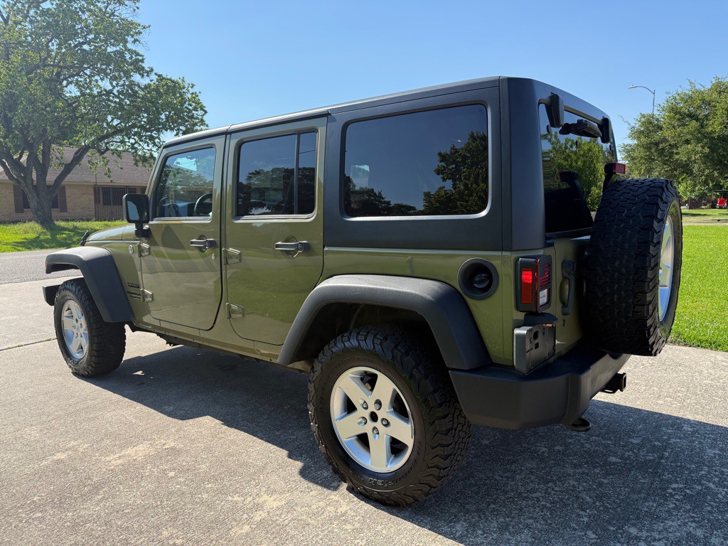 2013 Jeep Wrangler Unlimited Image 8
