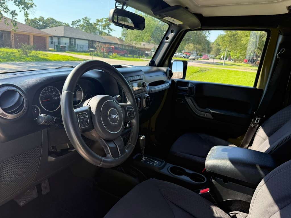 2013 Jeep Wrangler Unlimited Image 19