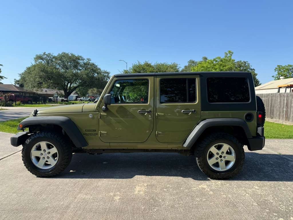 2013 Jeep Wrangler Unlimited Image 20