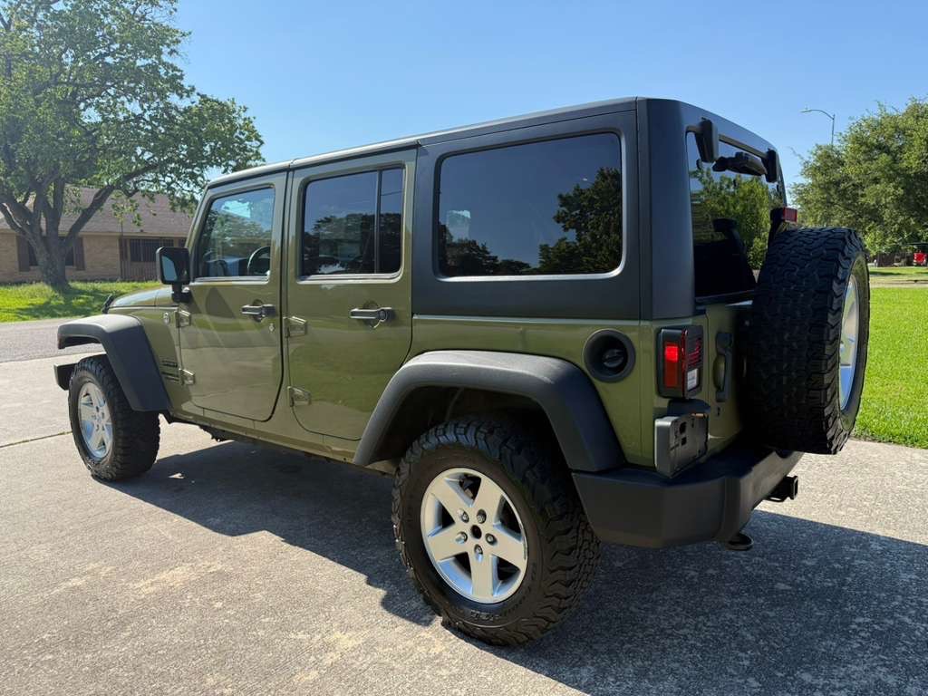 2013 Jeep Wrangler Unlimited Image 22