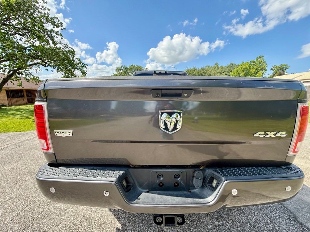 2017 RAM 3500 Image 6