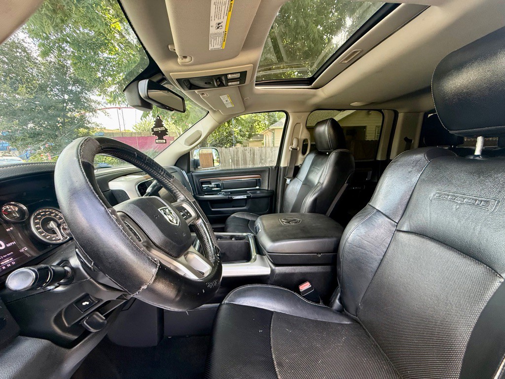 2017 RAM 3500 Image 10
