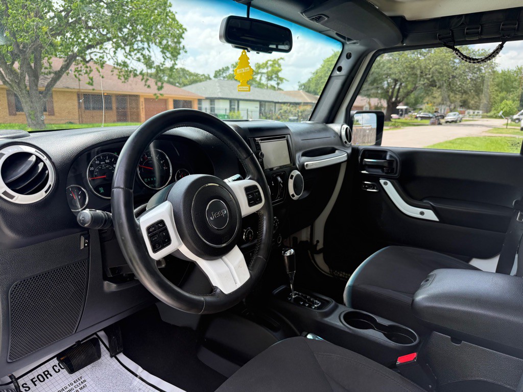 2015 Jeep Wrangler Unlimited Image 9