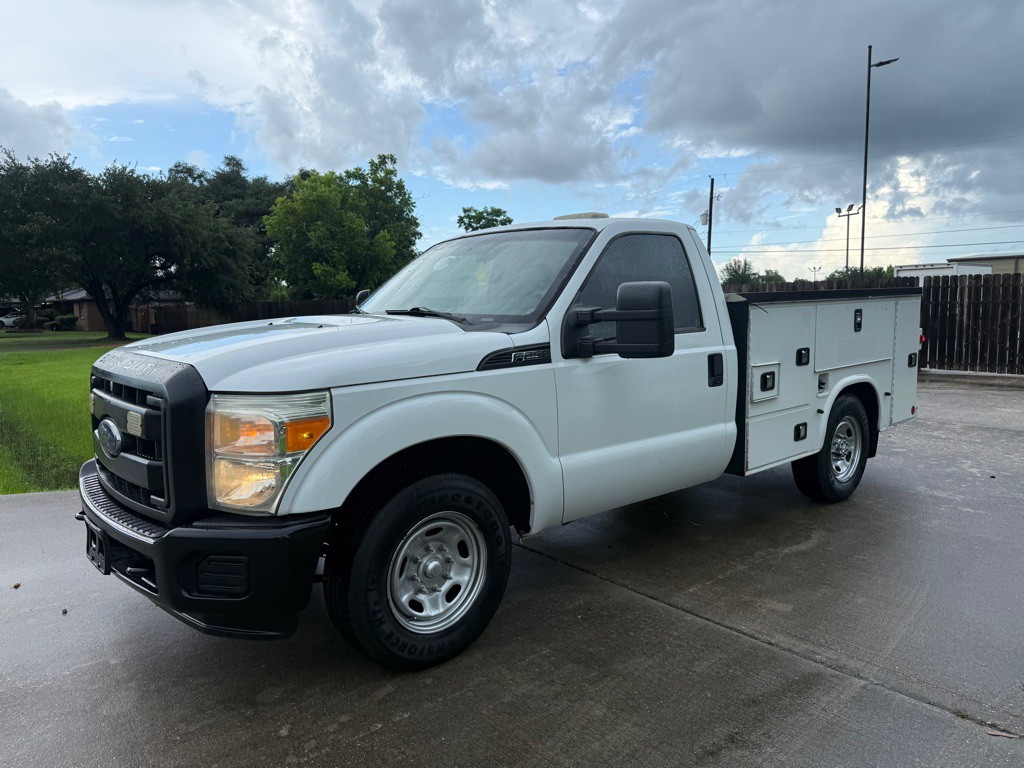 2016 Ford F-250 Image 1