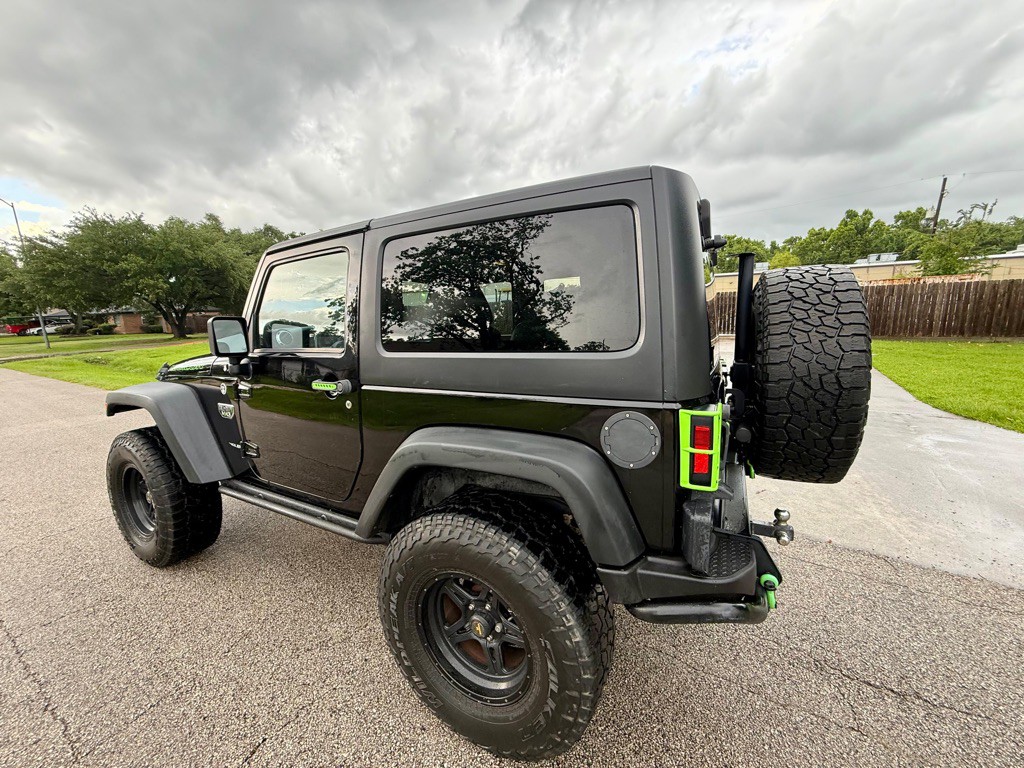 2012 Jeep Wrangler Image 8
