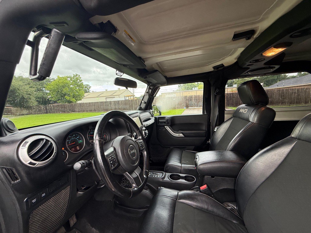 2012 Jeep Wrangler Image 10