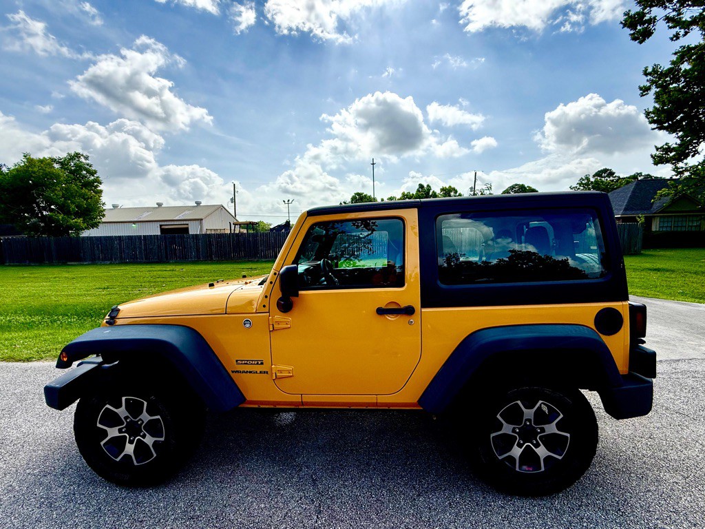 2013 Jeep Wrangler Image 7
