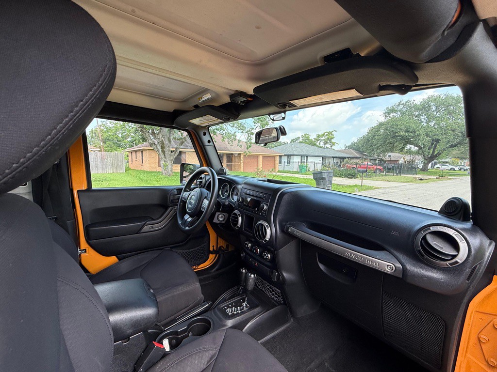 2013 Jeep Wrangler Image 9
