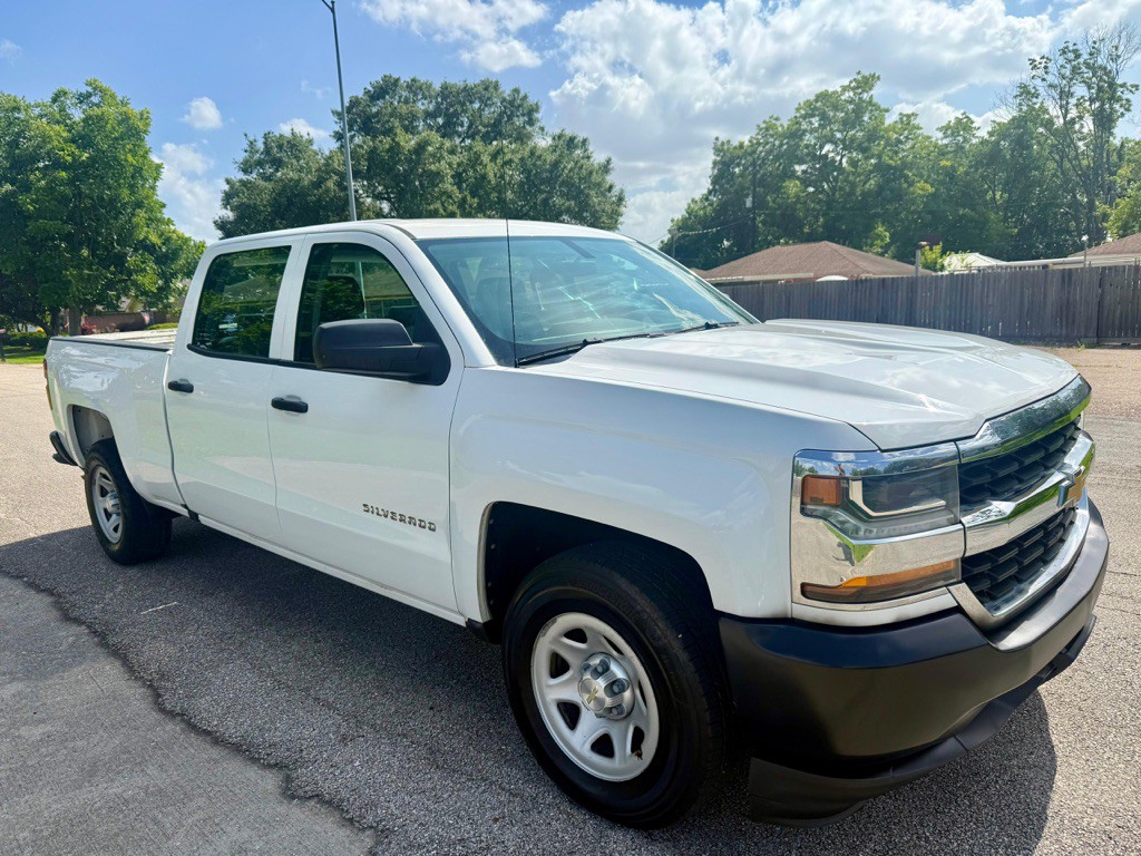 2017 Chevrolet Silverado 1500 Image 2