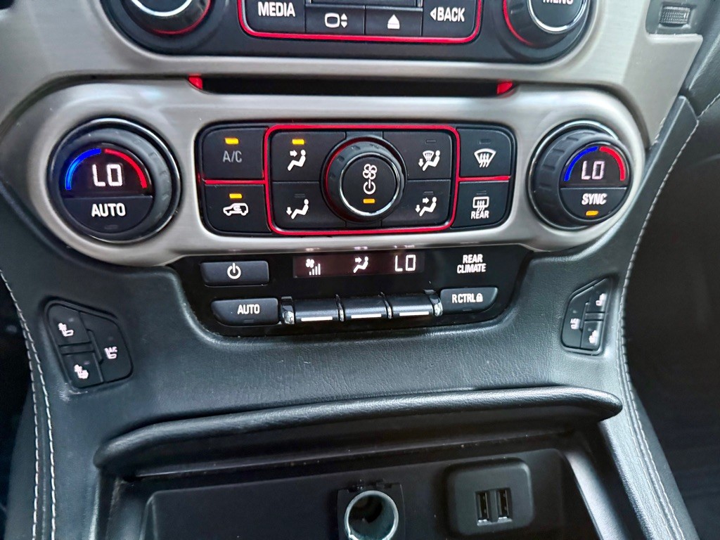 2015 GMC Yukon Image 15