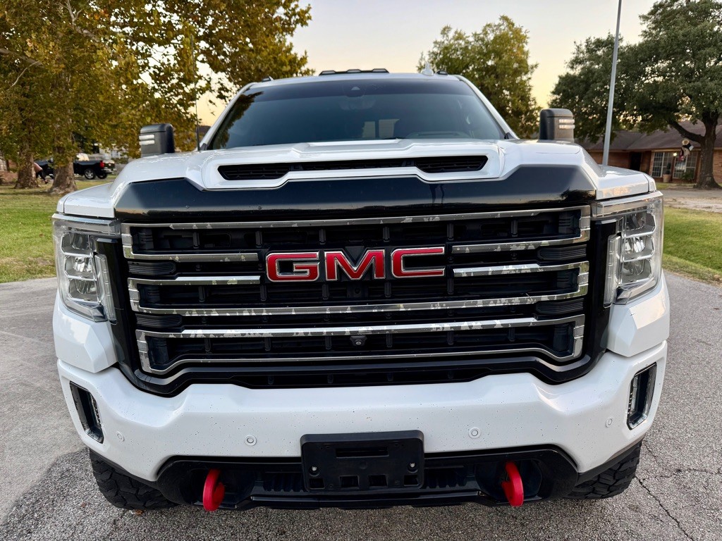 2020 GMC Sierra Image 2