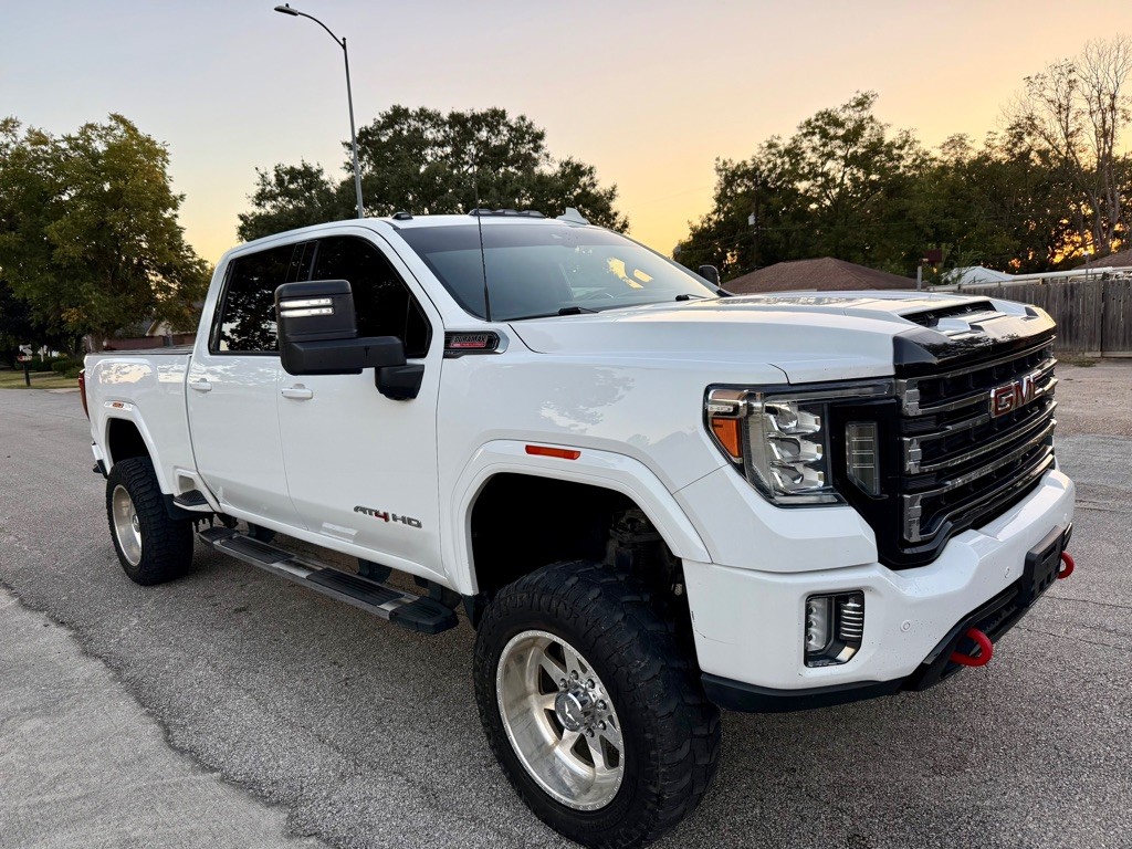 2020 GMC Sierra Image 3