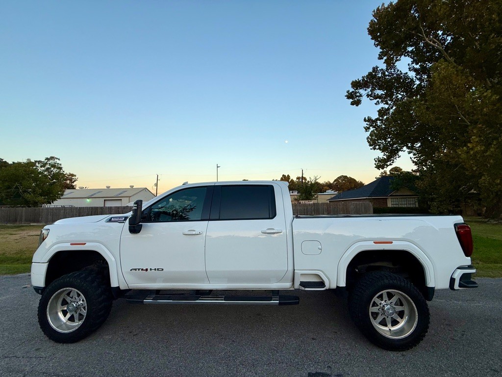 2020 GMC Sierra Image 8