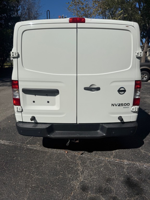 2018 Nissan NV Image 4