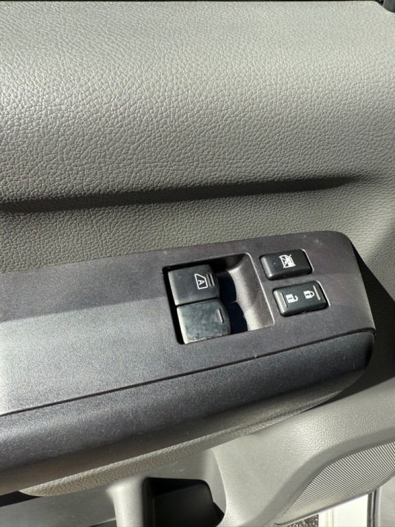 2018 Nissan NV Image 9