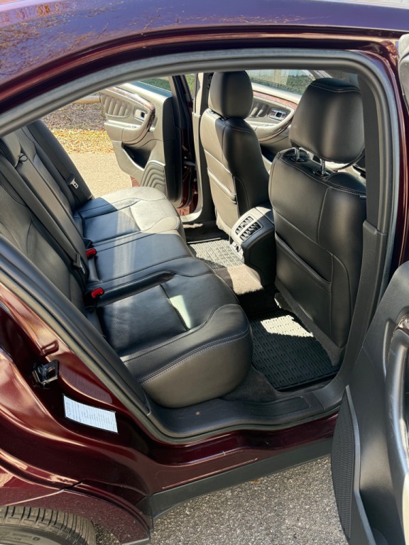 2018 Ford Taurus Image 20