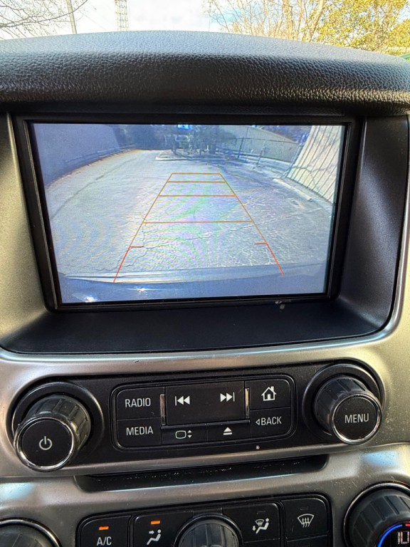 2019 Chevrolet Suburban Image 15