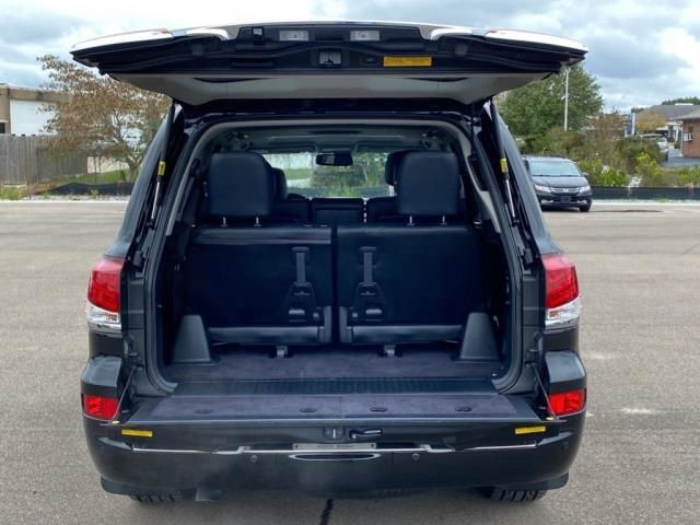 2014 Lexus LX 570 Image 7