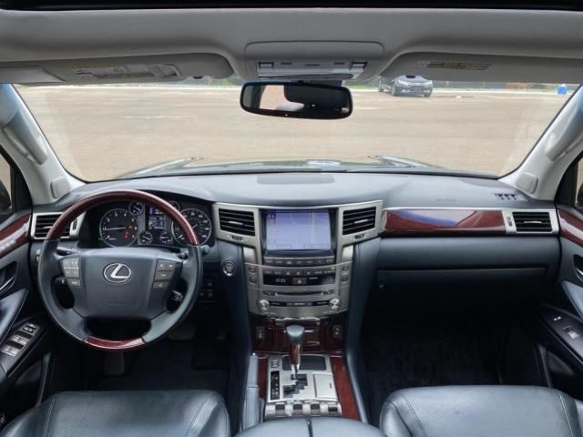 2014 Lexus LX 570 Image 13