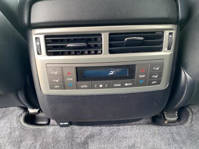 2014 Lexus LX 570 Image 21