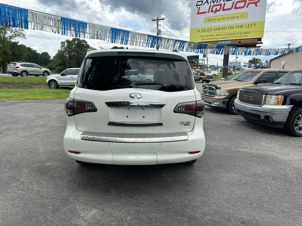 2015 INFINITI QX80 Image 6