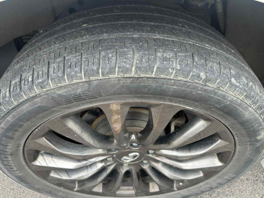 2015 INFINITI QX80 Image 21