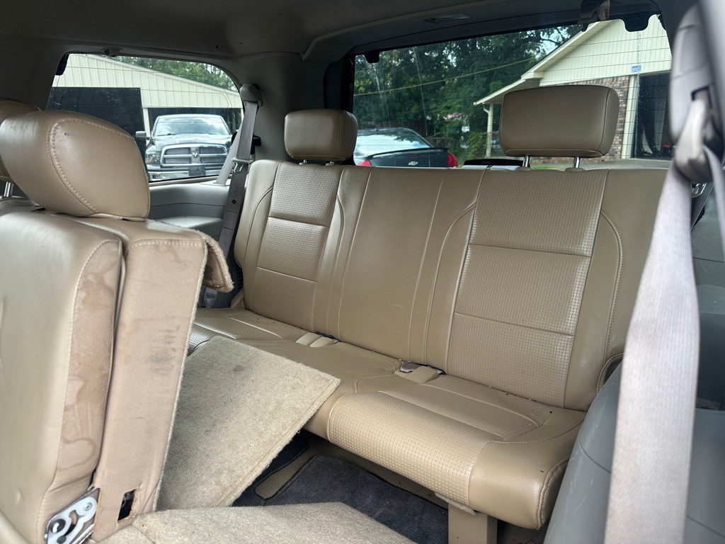 2004 Nissan Armada Image 11