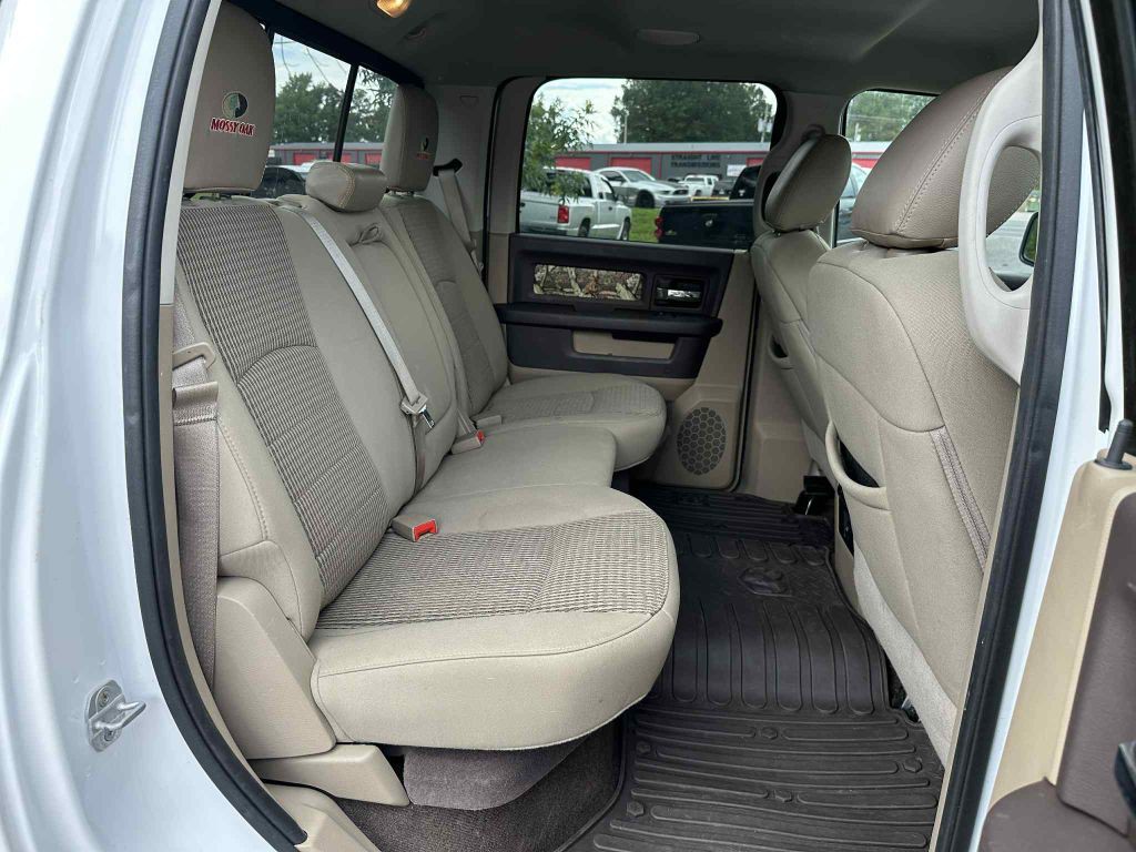 2012 Dodge Ram 1500 Image 16