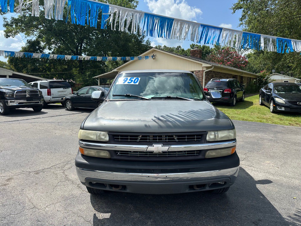 2000 Chevrolet Silverado 1500 Image 2