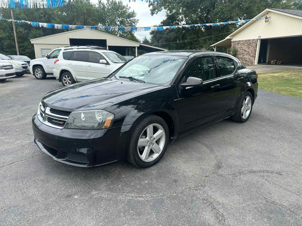 2013 Dodge Avenger Image 1