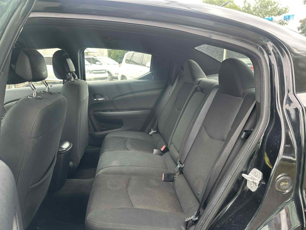 2013 Dodge Avenger Image 15