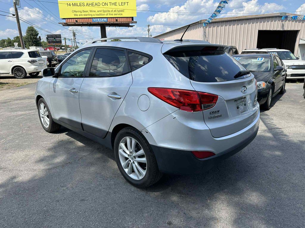 2011 Hyundai Tucson Image 7