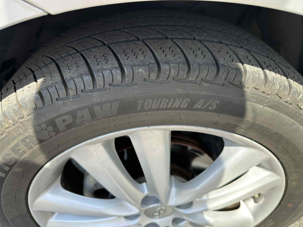 2011 Hyundai Tucson Image 16
