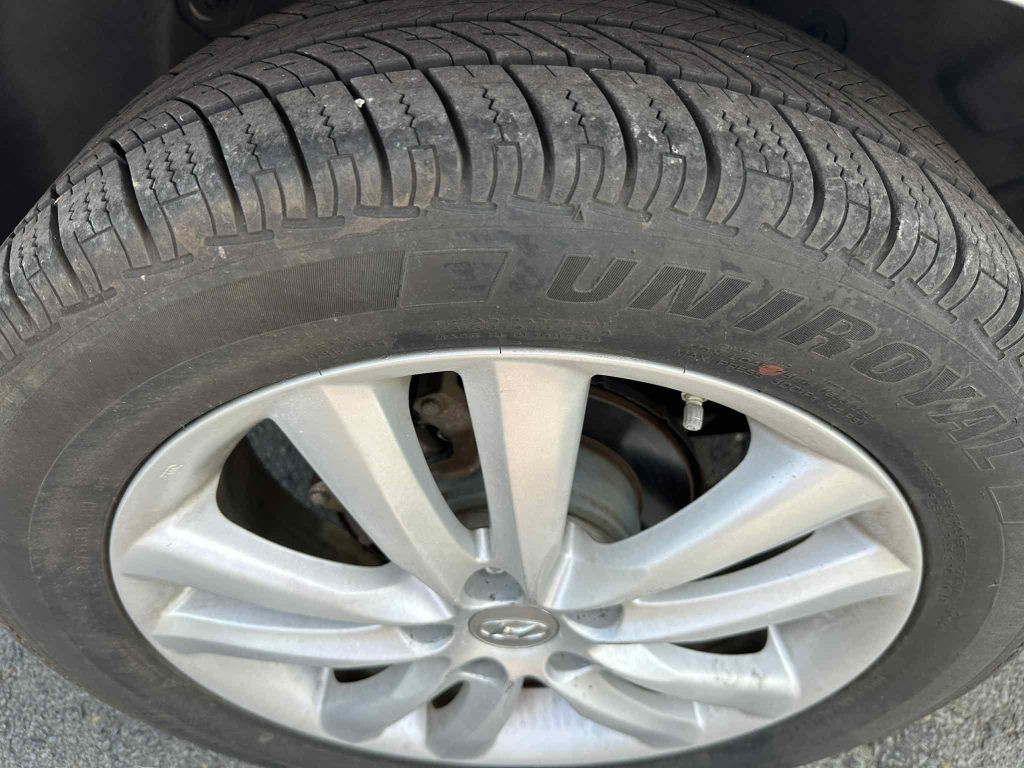 2011 Hyundai Tucson Image 18