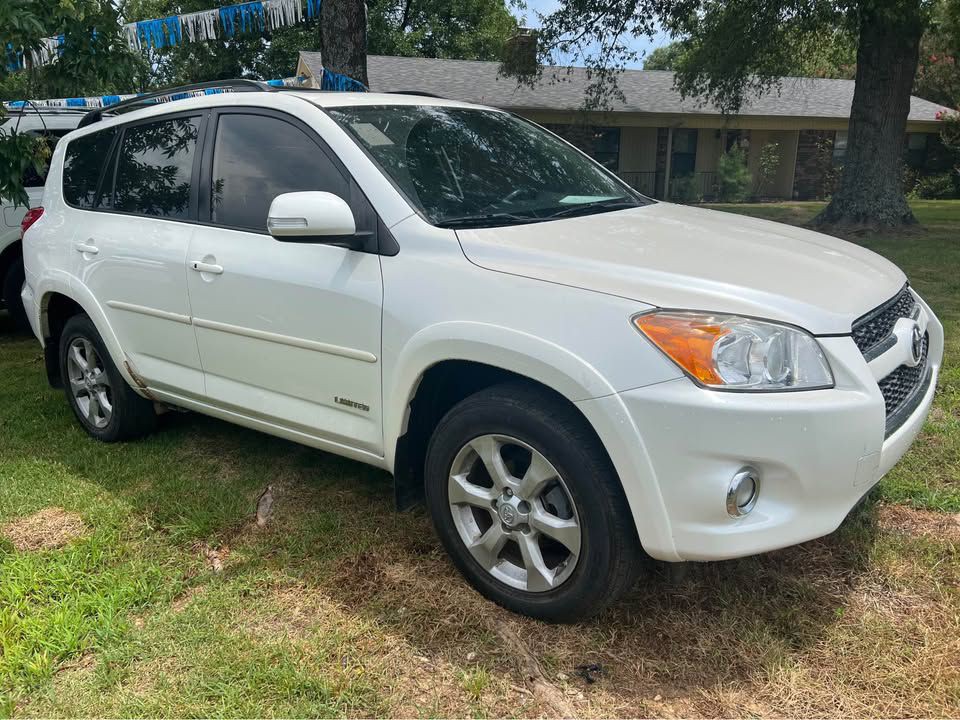 2010 Toyota Rav4 Image 2