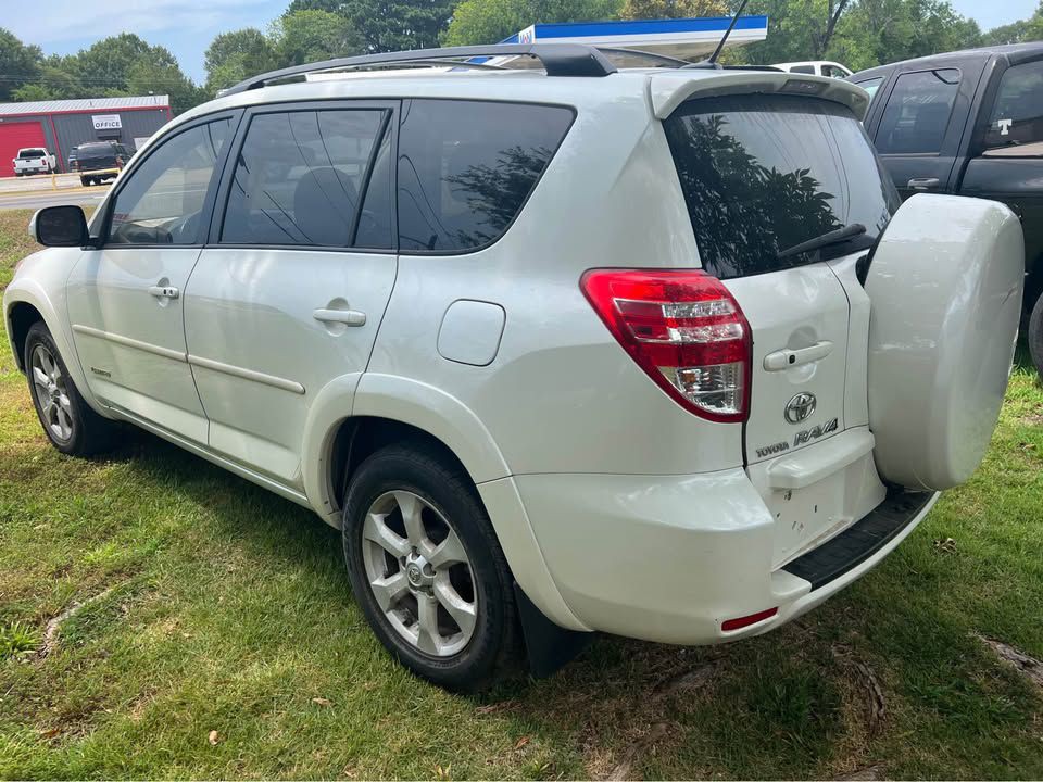 2010 Toyota Rav4 Image 3