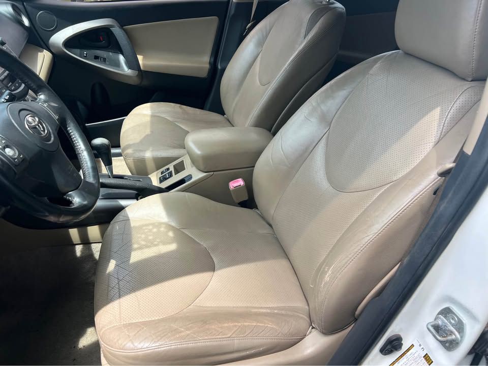 2010 Toyota Rav4 Image 4