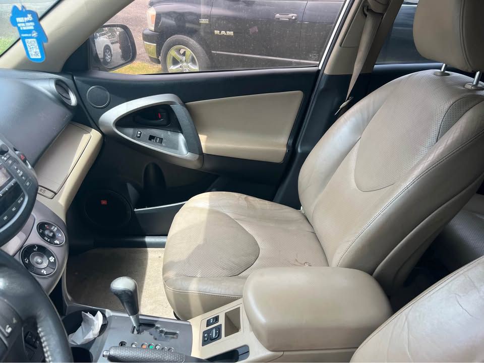 2010 Toyota Rav4 Image 5