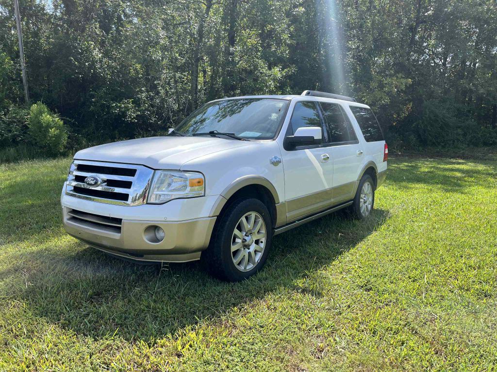 2012 Ford Expedition Image 1