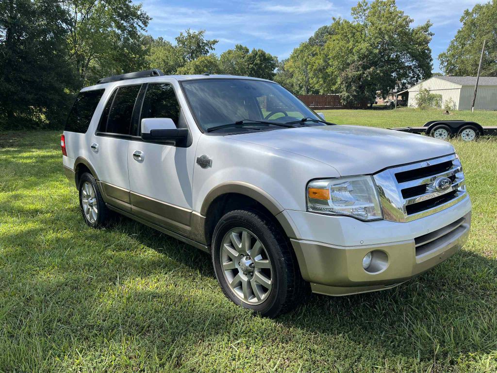 2012 Ford Expedition Image 2