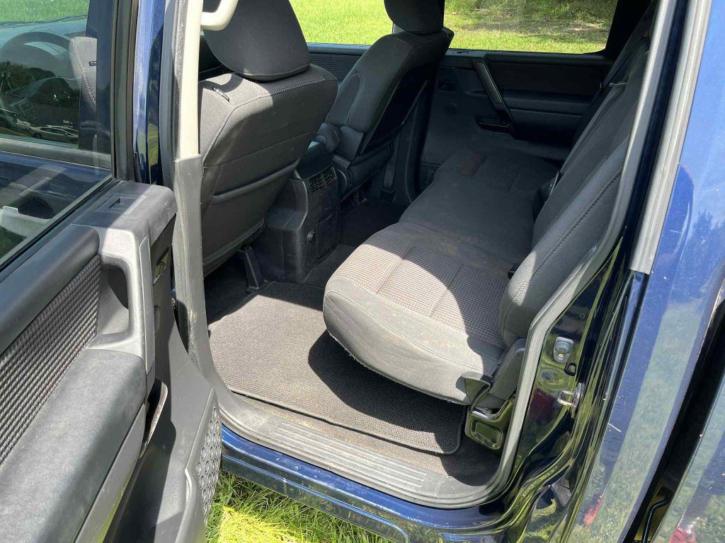 2012 Nissan Titan Image 6