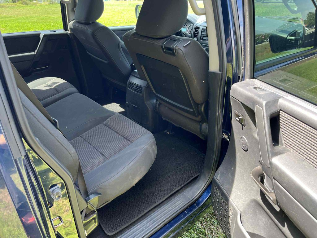 2012 Nissan Titan Image 9