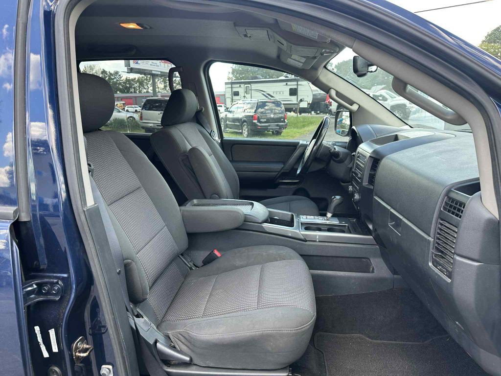 2012 Nissan Titan Image 13