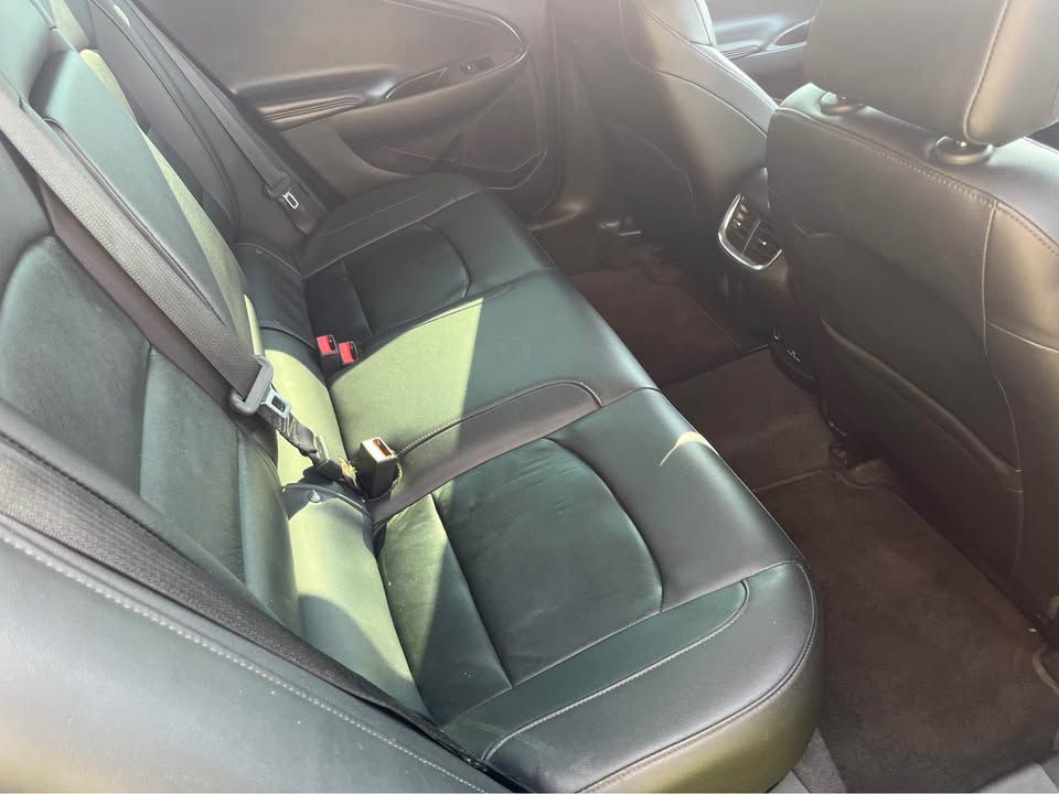 2017 Chevrolet Malibu Image 10