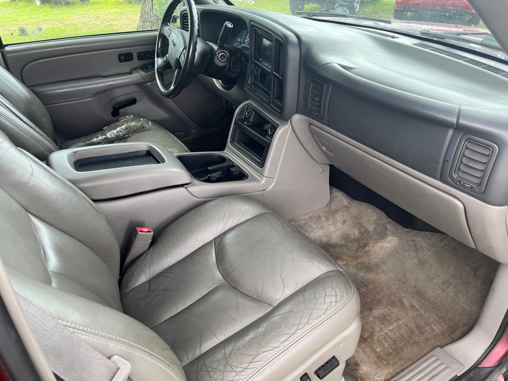 2004 GMC Yukon Image 7
