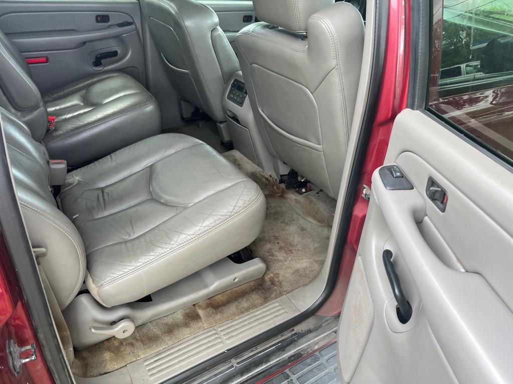 2004 GMC Yukon Image 8