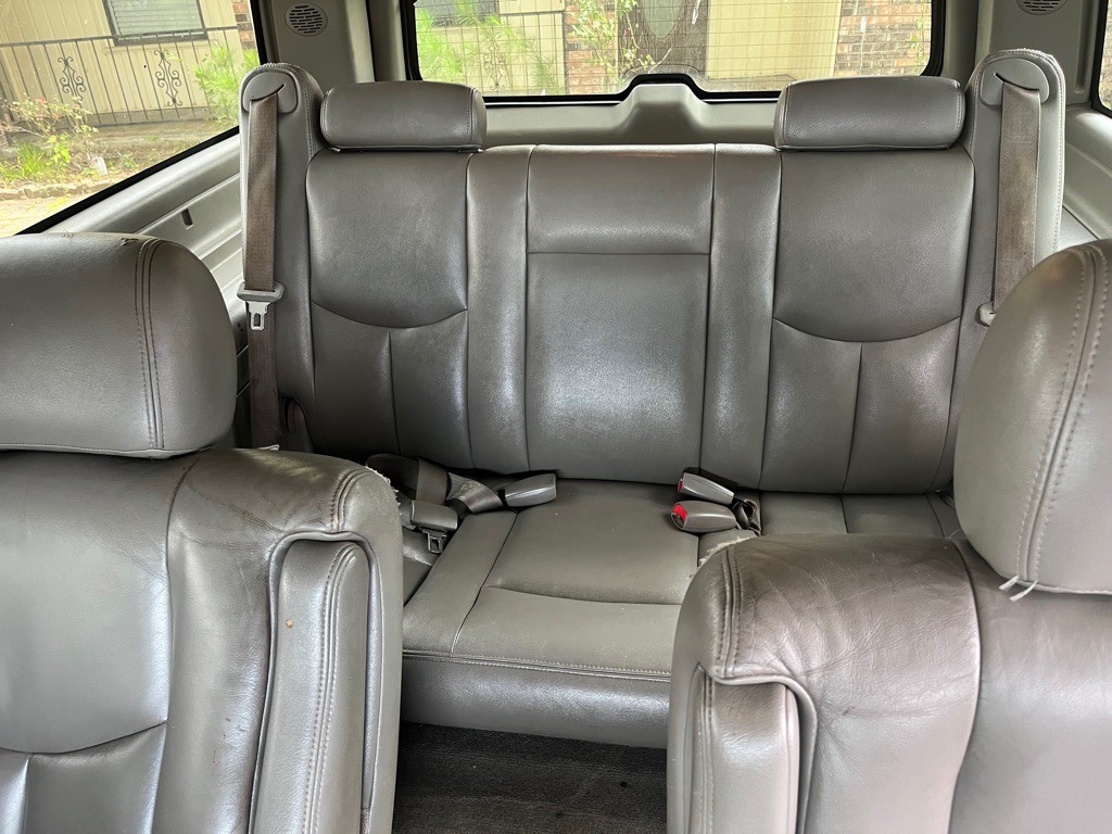 2004 GMC Yukon Image 9