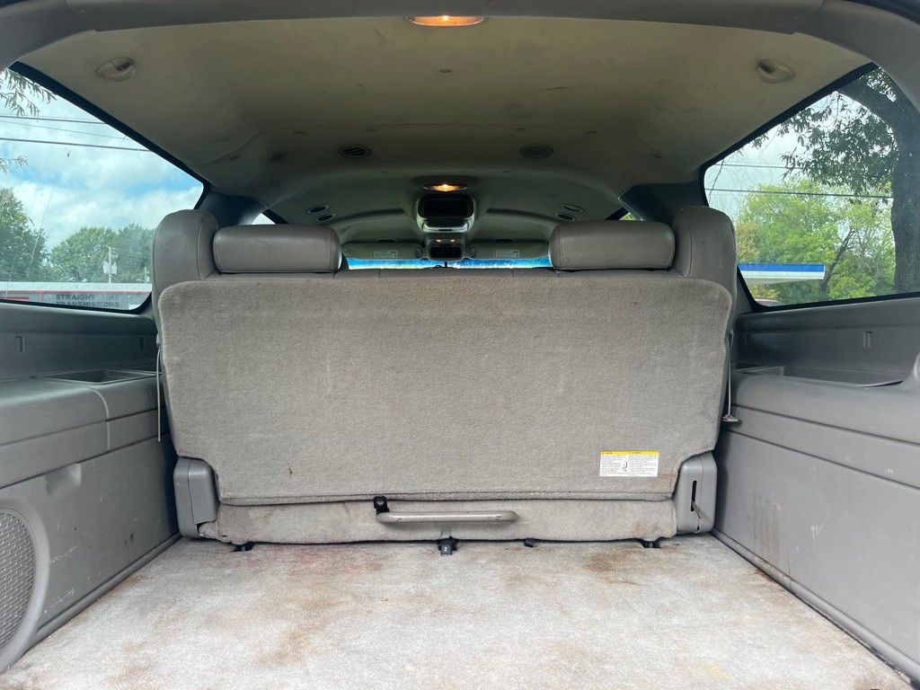 2004 GMC Yukon Image 10