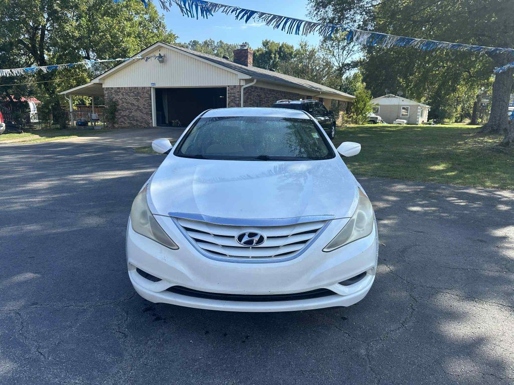 2012 Hyundai Sonata Image 2