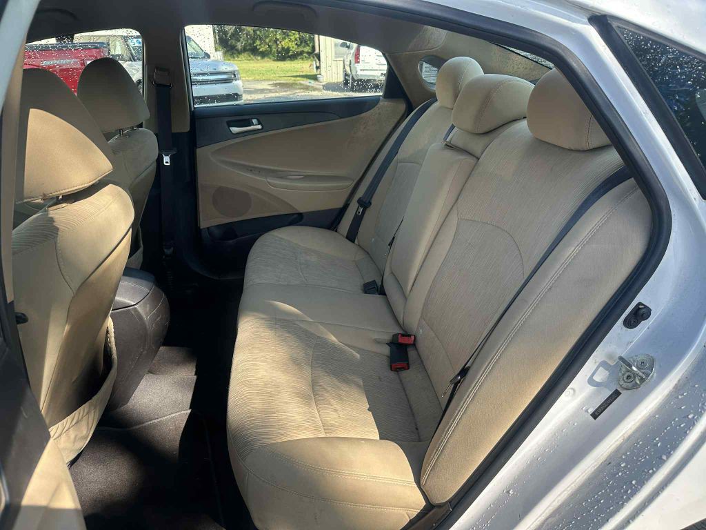 2012 Hyundai Sonata Image 10